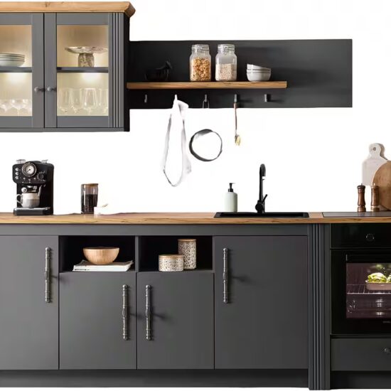 OTTO home Küchenzeile KS-Westminster, Pantryküche im Landhaus Stil, hochwertige Metallgriffe, (Set), Breite 268 cm, Sideboard, Wandpaneel, Hängeschrank und Herdumbau – Bild 2